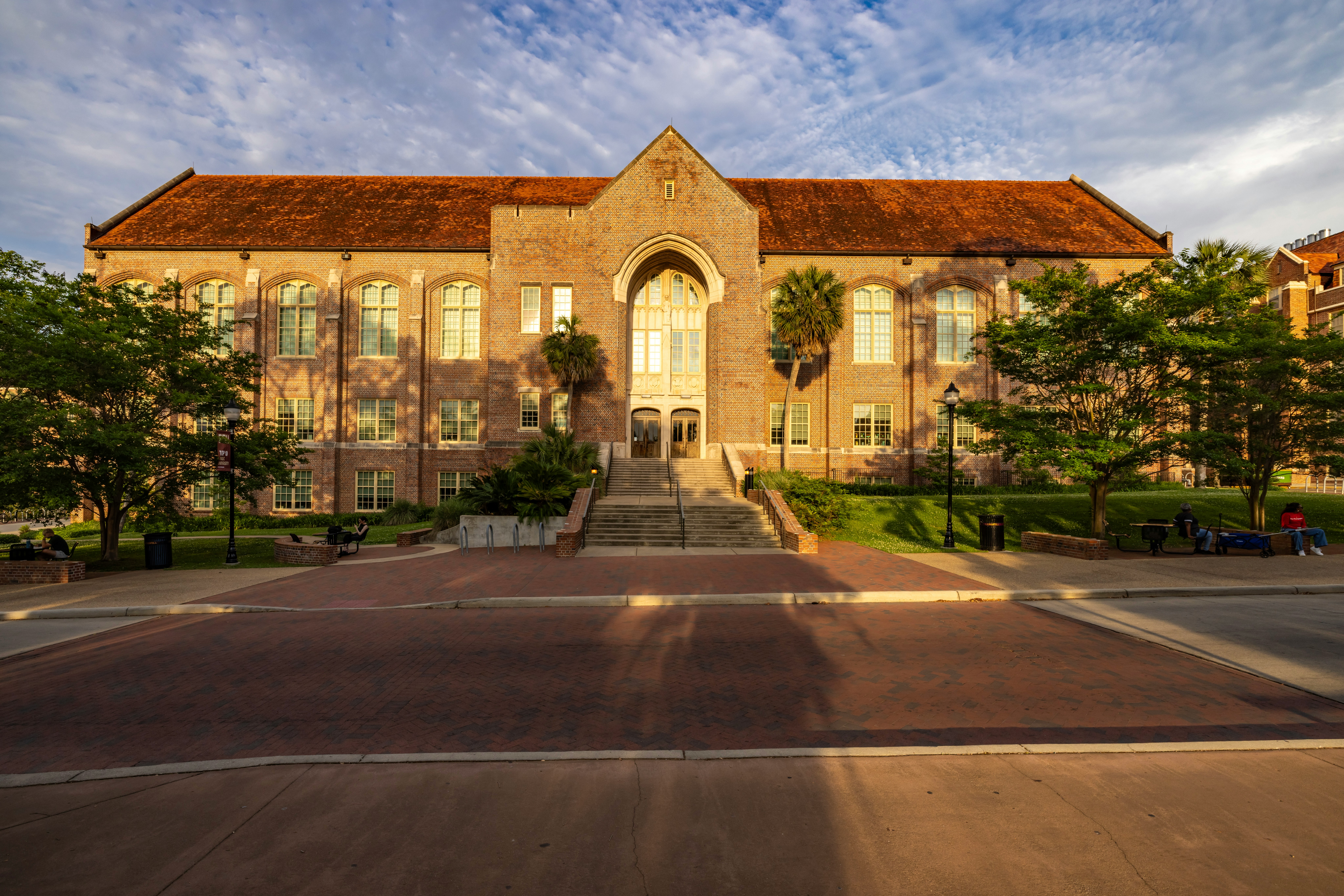 School Districts Ranked: Best Family Neighborhoods in SW Florida header image.