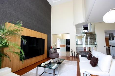 Media Rooms: Home Theaters With A New Look header image.