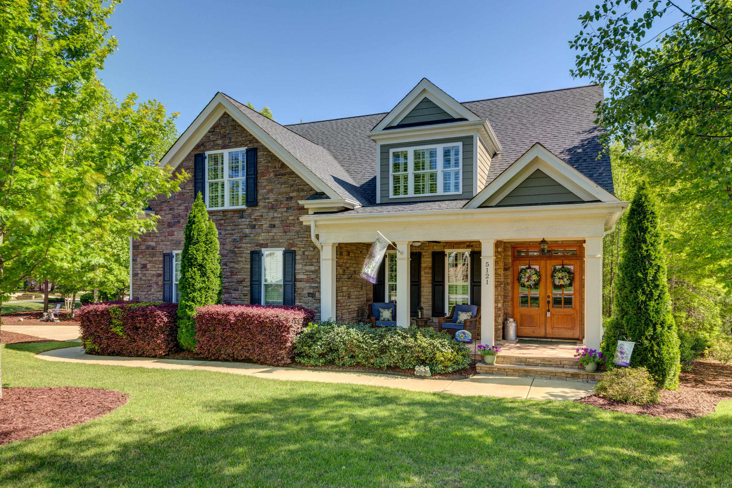 Landscaping to Maximize Curb Appeal! header image.