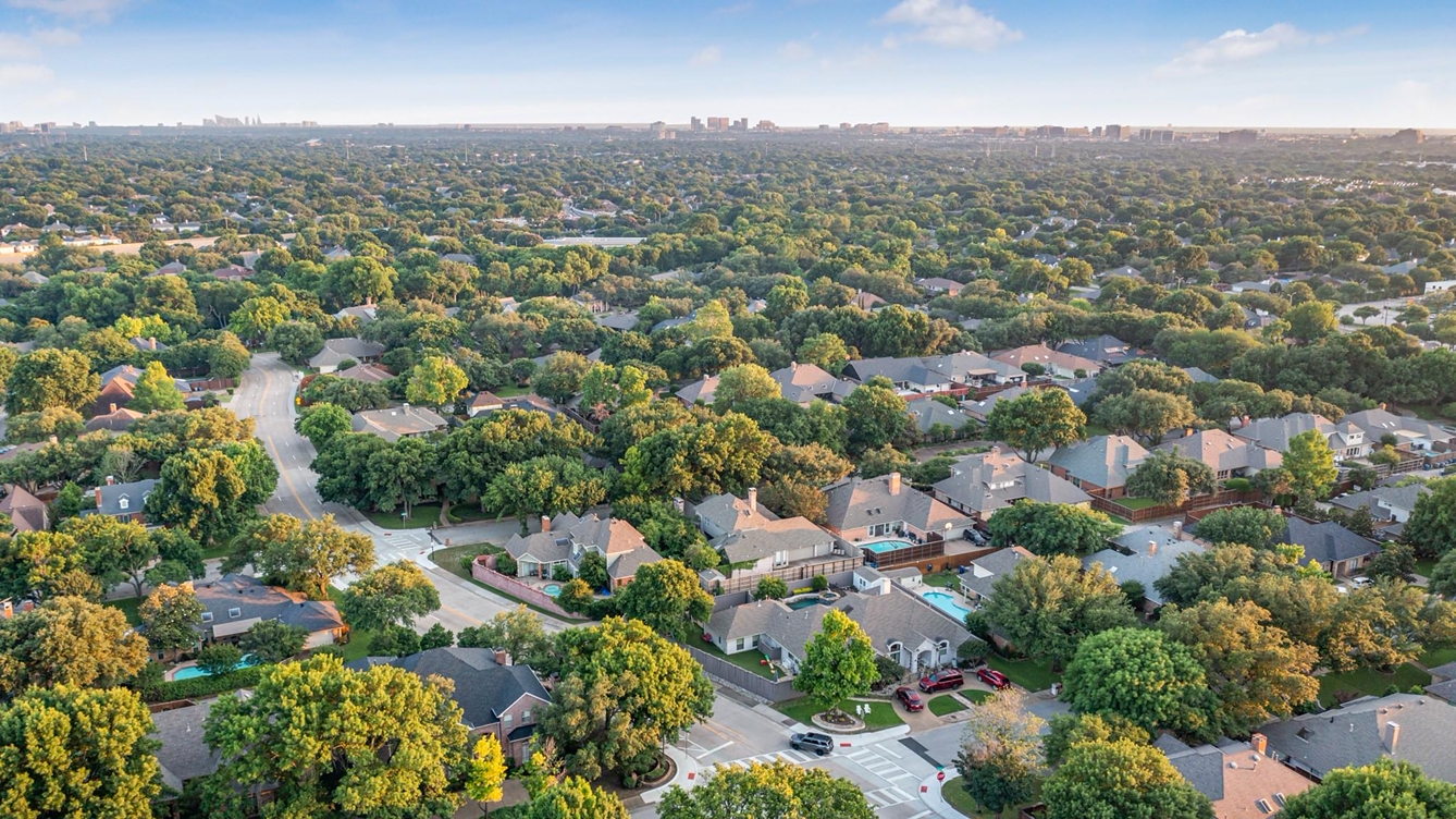 Discover The Best Neighborhoods in Dallas, TX Like a Local: Where Should You Call Home? header image.