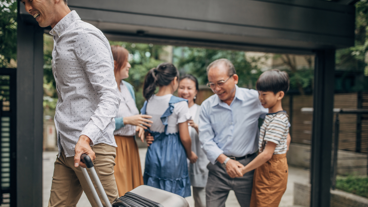 How We Help Seniors Move in DFW header image.