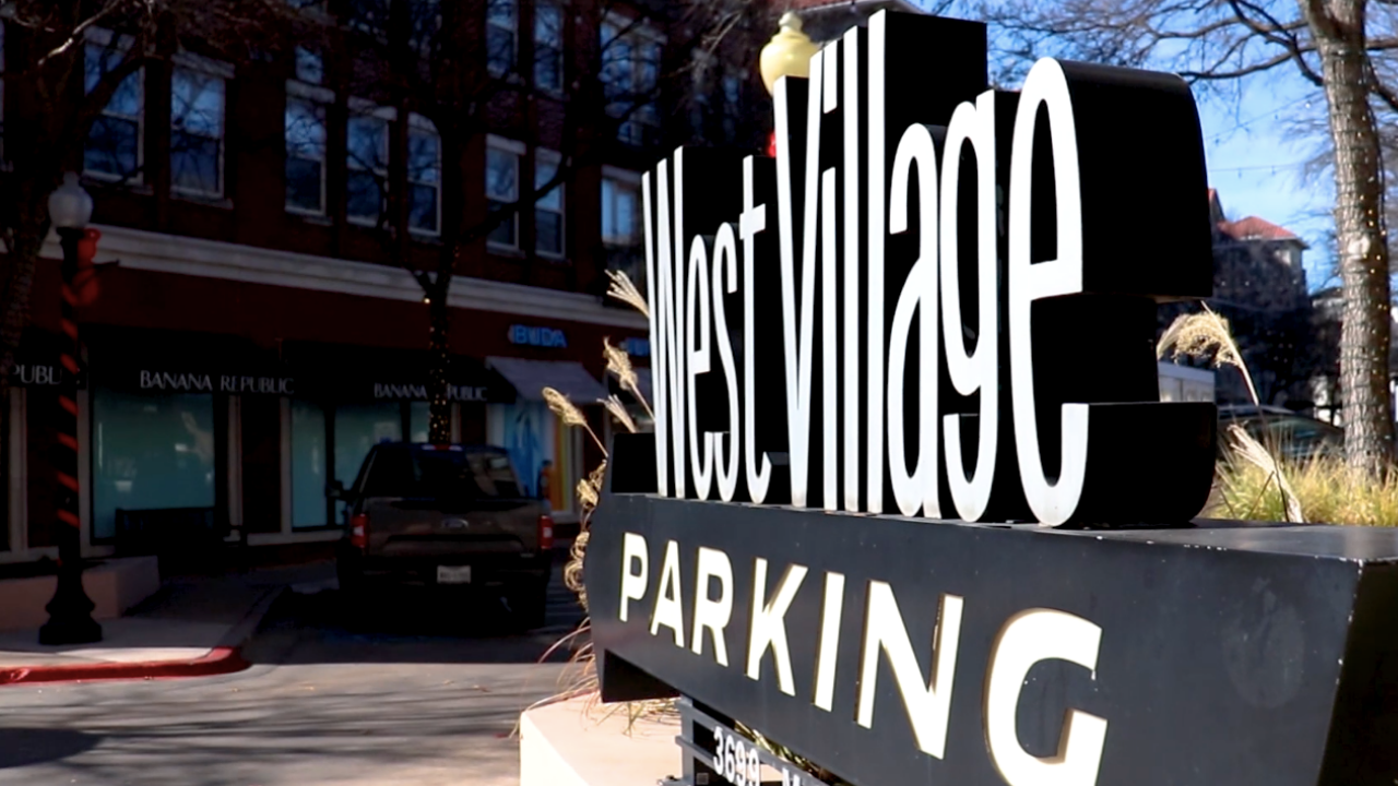 Top Dallas Neighborhoods: Touring Uptown Dallas header image.