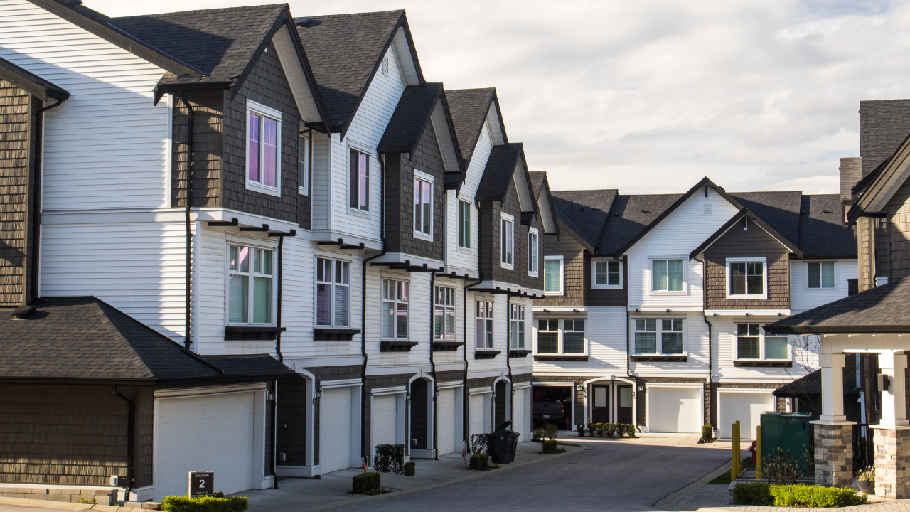 Buying a New Home in DFW With an Existing Property: Strategies and Options header image.