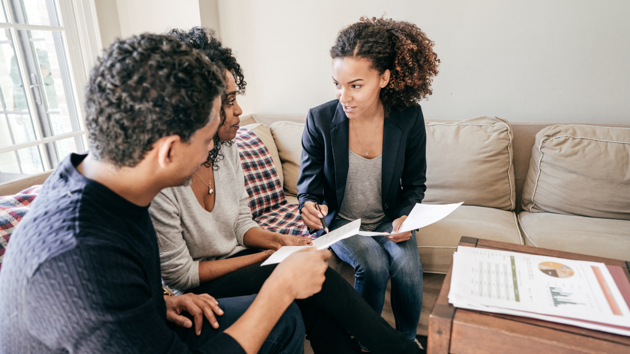 If You’re Thinking of Selling Your House This Fall, Hire a Pro header image.