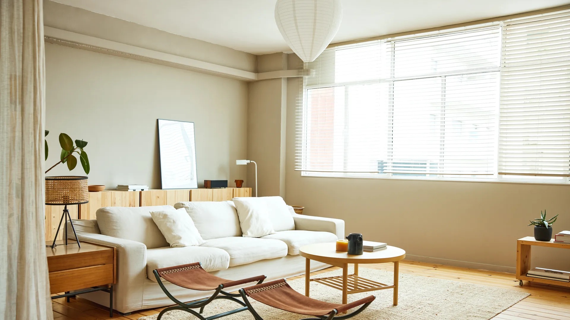 The 5 Most Common Living Room Design Mistakes—and Easy Ways to Correct Them header image.