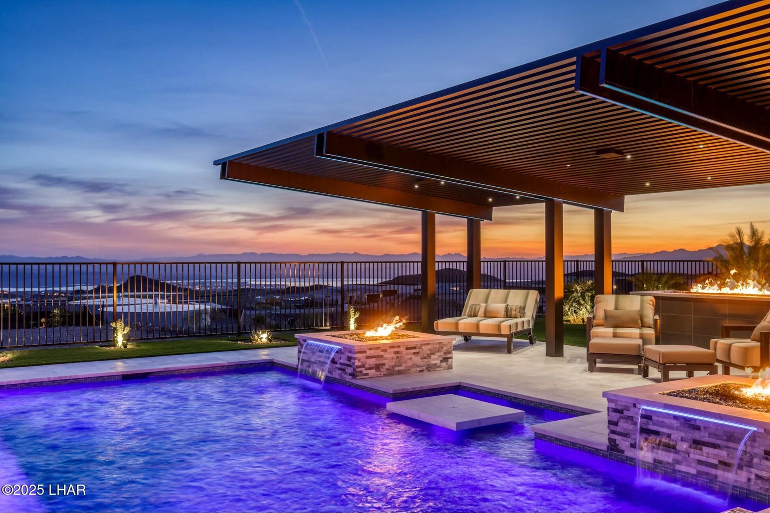 Inside One of Lake Havasu’s Most Jaw-Dropping Homes for Sale header image.