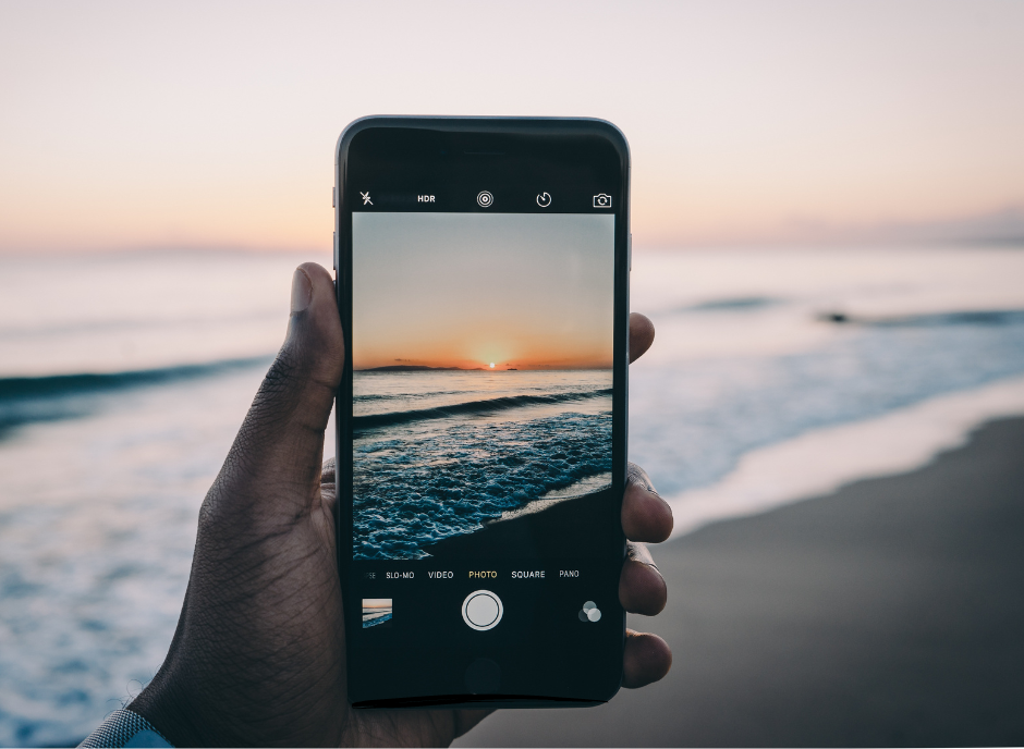 10 Simple Ways to Take Better Family Photos with Your iPhone header image.