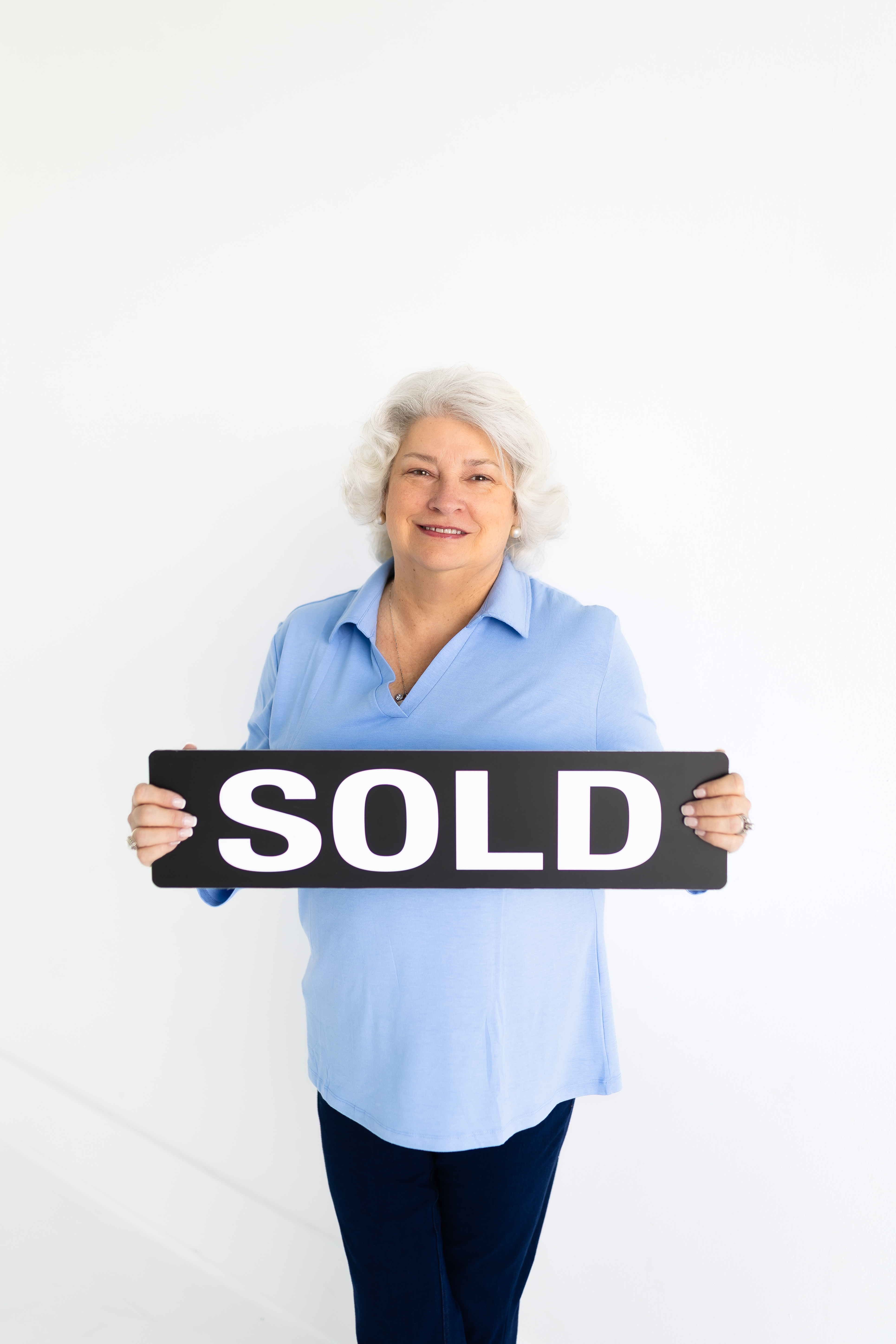 Selling Your Home for the First Time? Here's What to Expect header image.