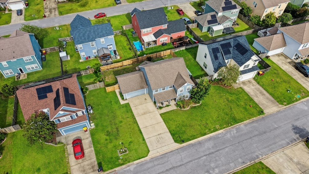 Suburban neighborhood in Crestview 