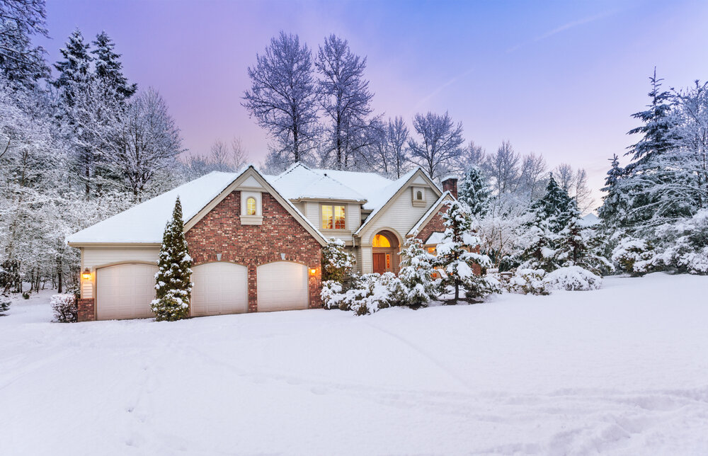 What You Need To Know For Winter House Hunting header image.