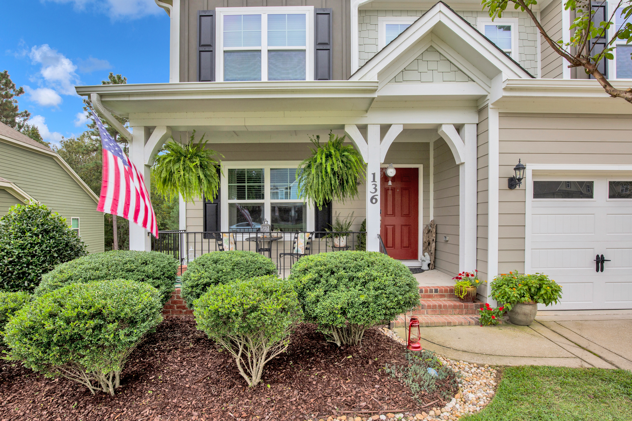 VA Home Loans – There’s One That’s Right for You header image.