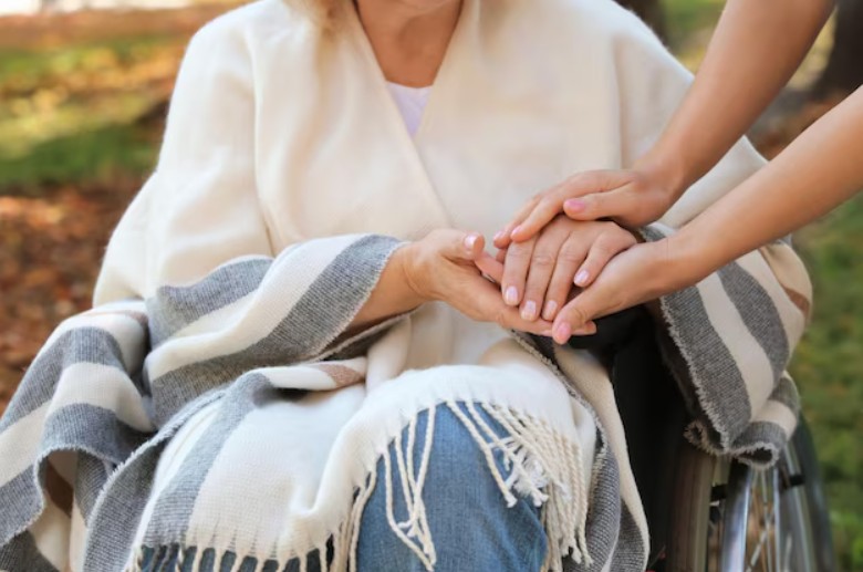How to Calm Dementia Agitation Naturally: 3 Proven Techniques Before Medication header image.