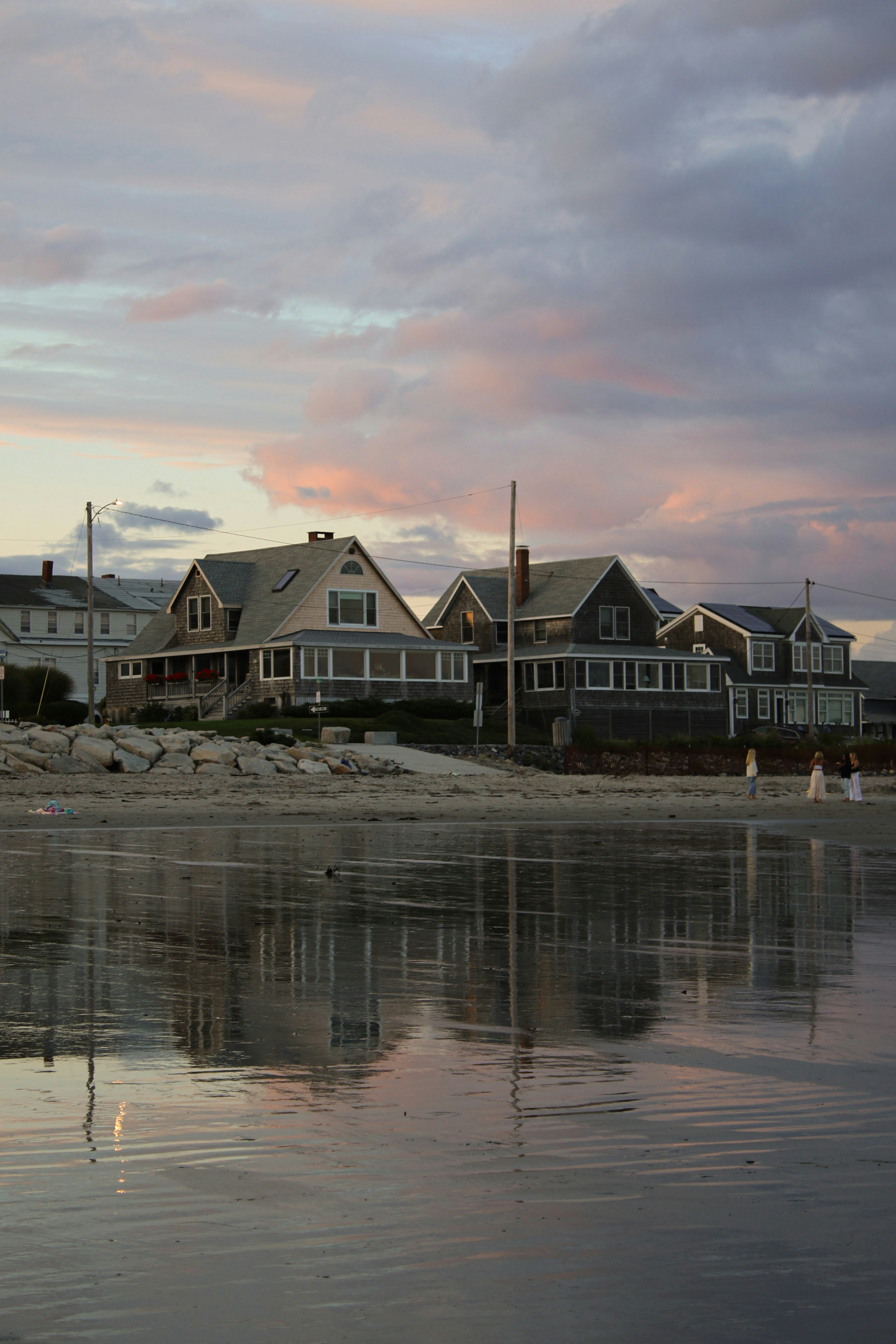Why the Seacoast of New Hampshire and Southern Maine Is so Popular header image.