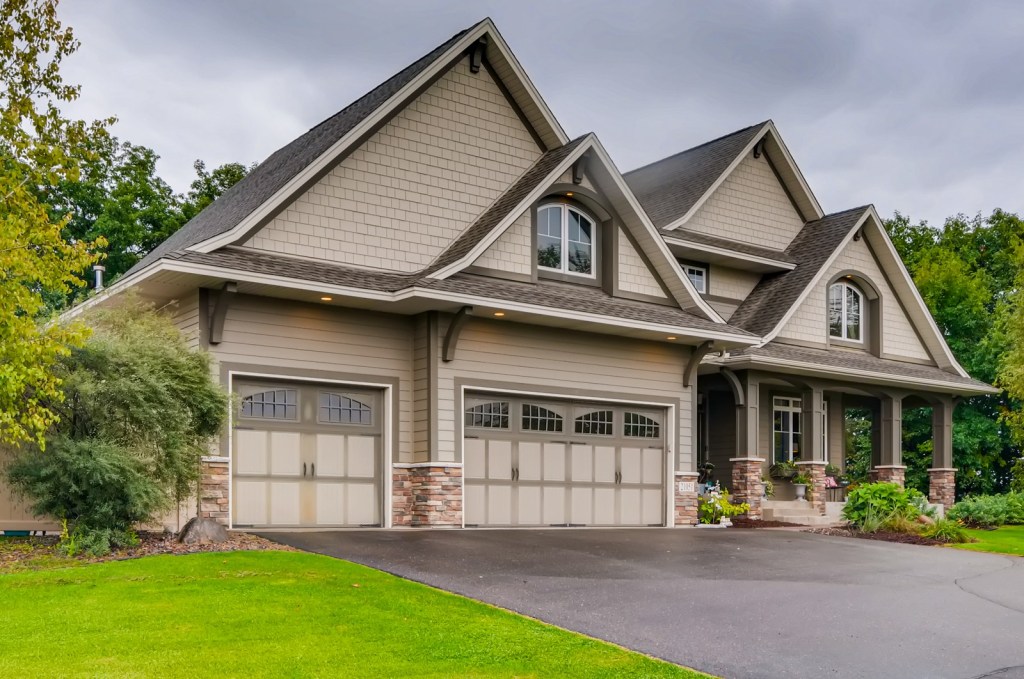 Exceptional home for sale in Elk River! header image.