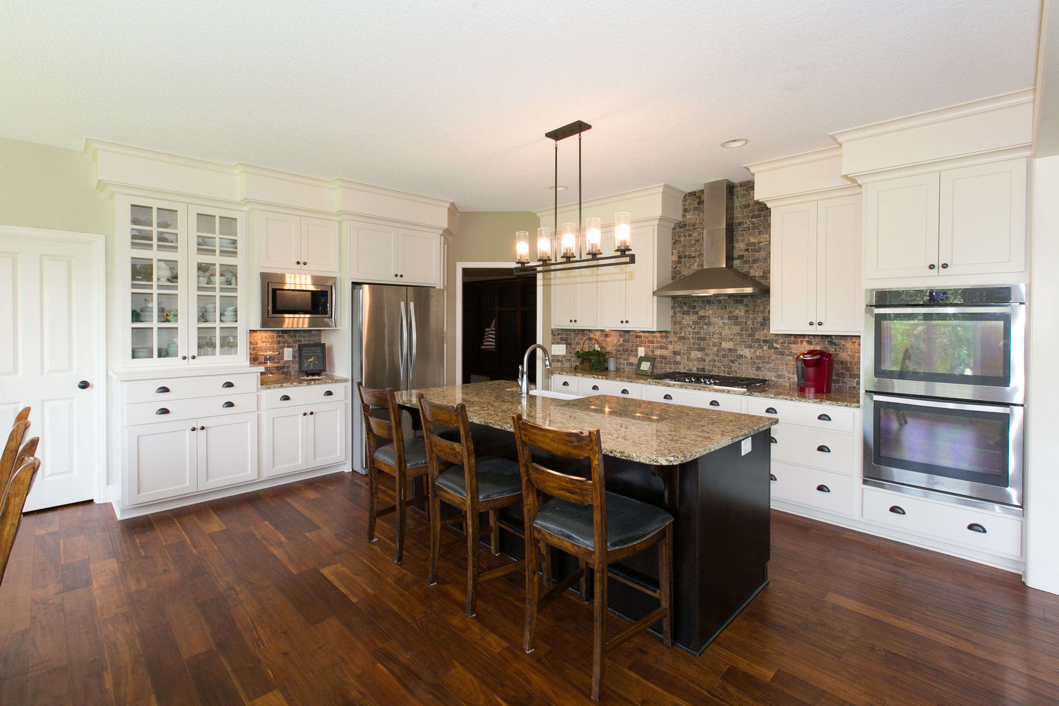 Kitchen Cabinets: Paint ‘em Yourself or Pay the Big Bucks? header image.