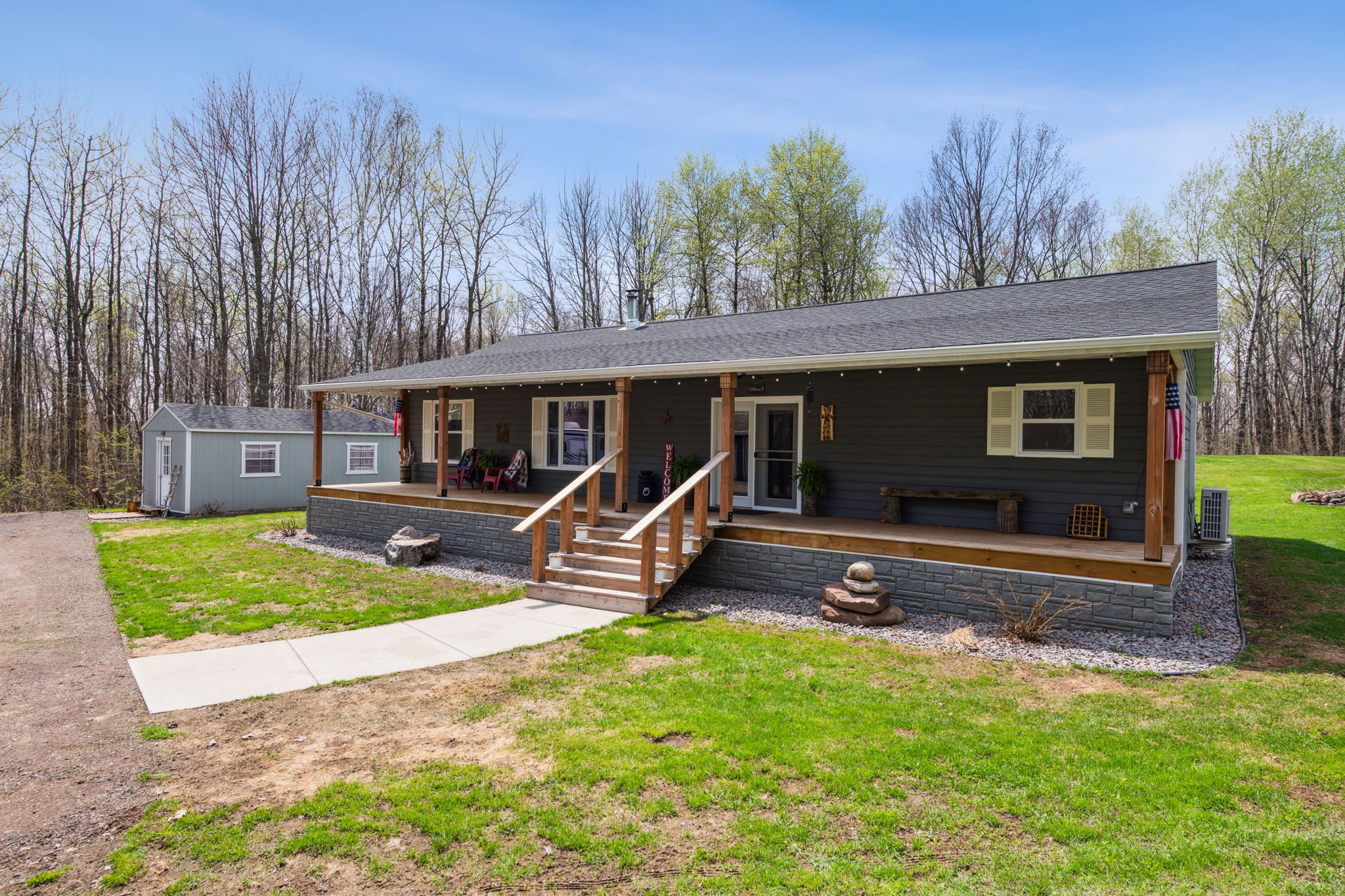 @Hinckley has an amazing #homeforsale! SOLD!! header image.