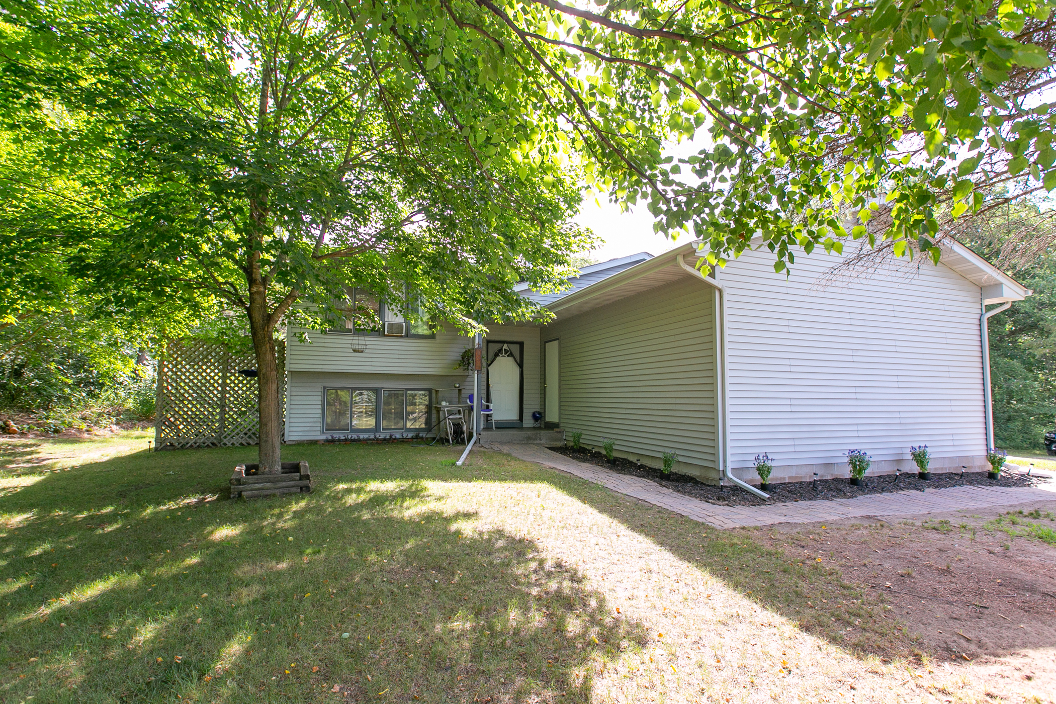 Home for sale in Oak Grove on more than 2 acres! SOLD! header image.