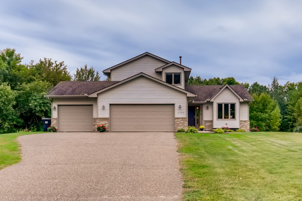 Oak Grove home for sale is so private! SOLD! header image.