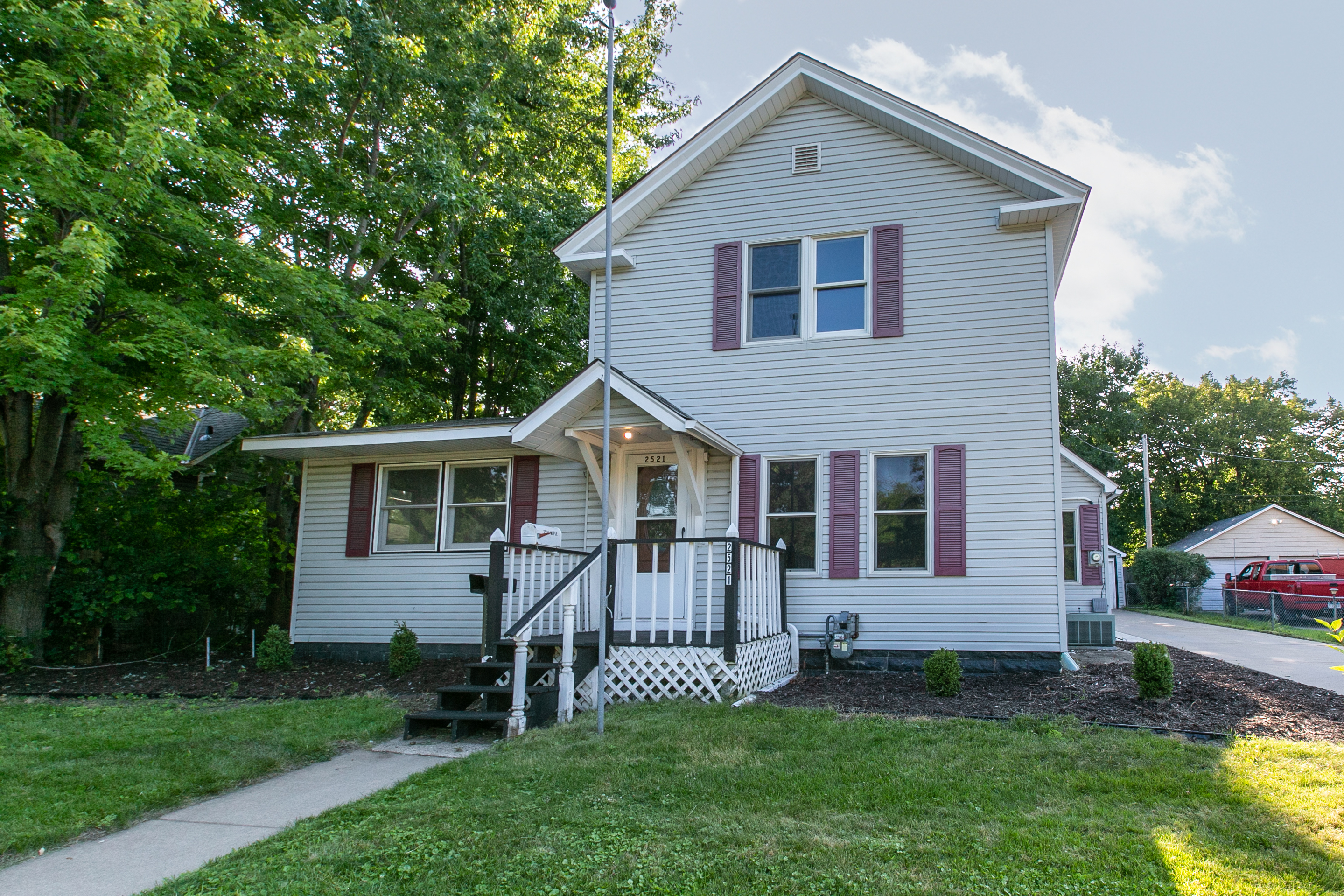 Timeless treasure! SOLD!!! header image.