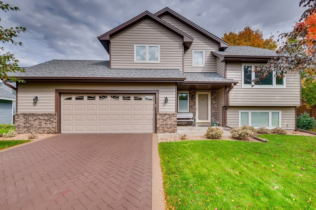 Home for sale in Brooklyn Park is fantastic! SOLD! header image.