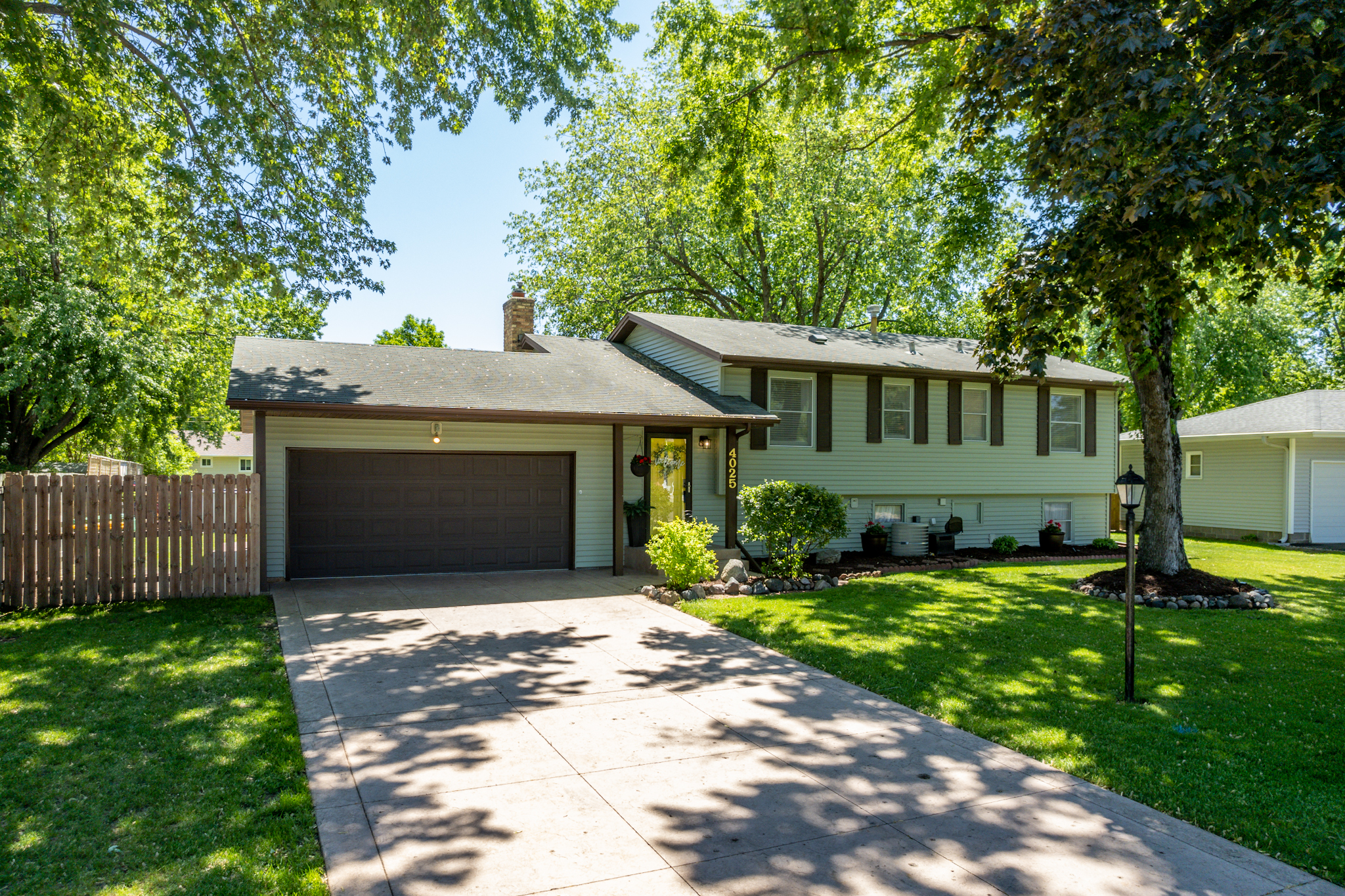 @BrooklynPark #homeforsale is an oasis! header image.