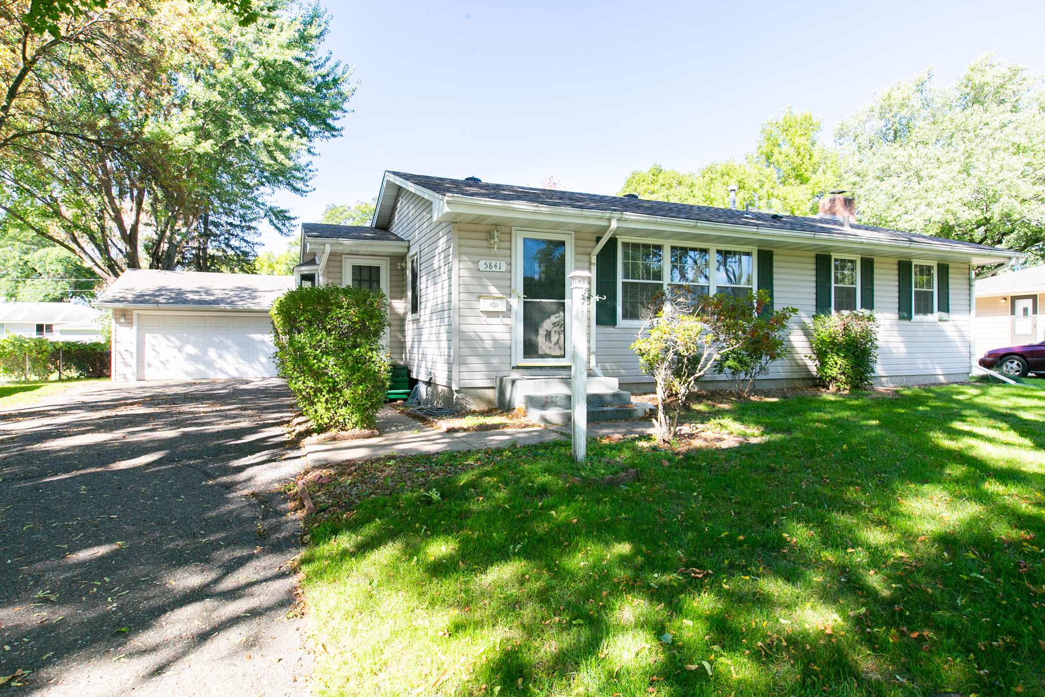 Home for sale in Crystal has one level living! PENDING!!! header image.