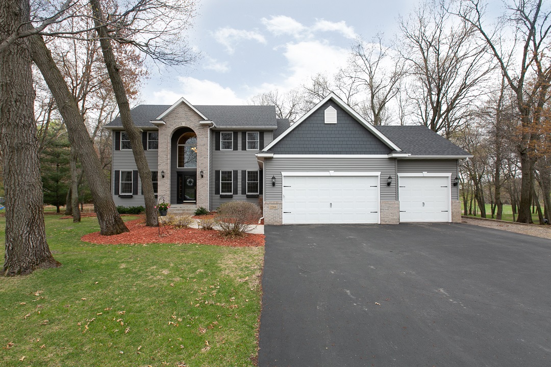 Imagine driving up to this home every day! SOLD and CLOSED!!! header image.