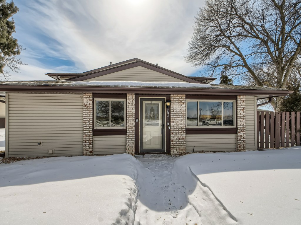 Great #condoforsale in @BrooklynPark! SOLD!! header image.