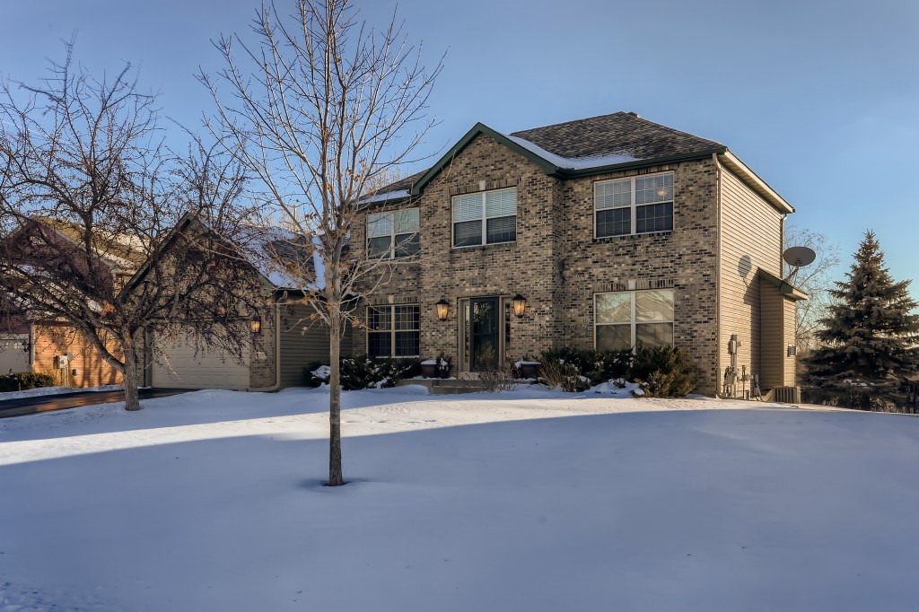 @BrooklynPark has a beautiful #homeforsale! PENDING! header image.