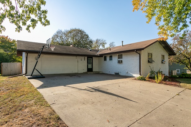 #Ramblerforsale in @Fridley is all freshened up with new paint! header image.