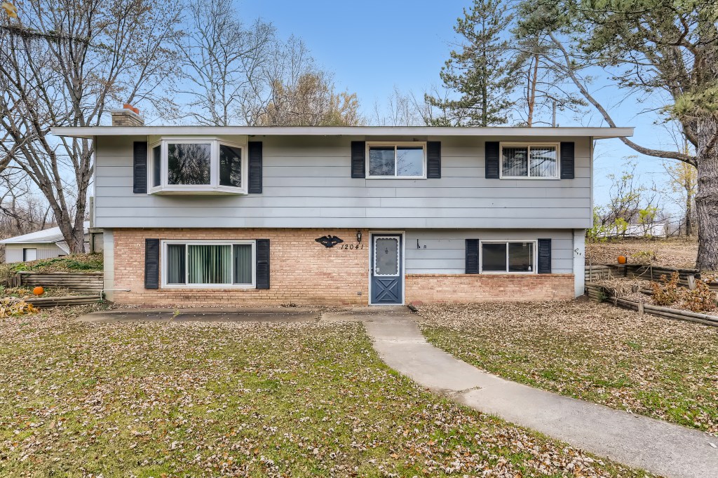 #homeforsale in @Dayton is on 12+ #acres!! SOLD! header image.