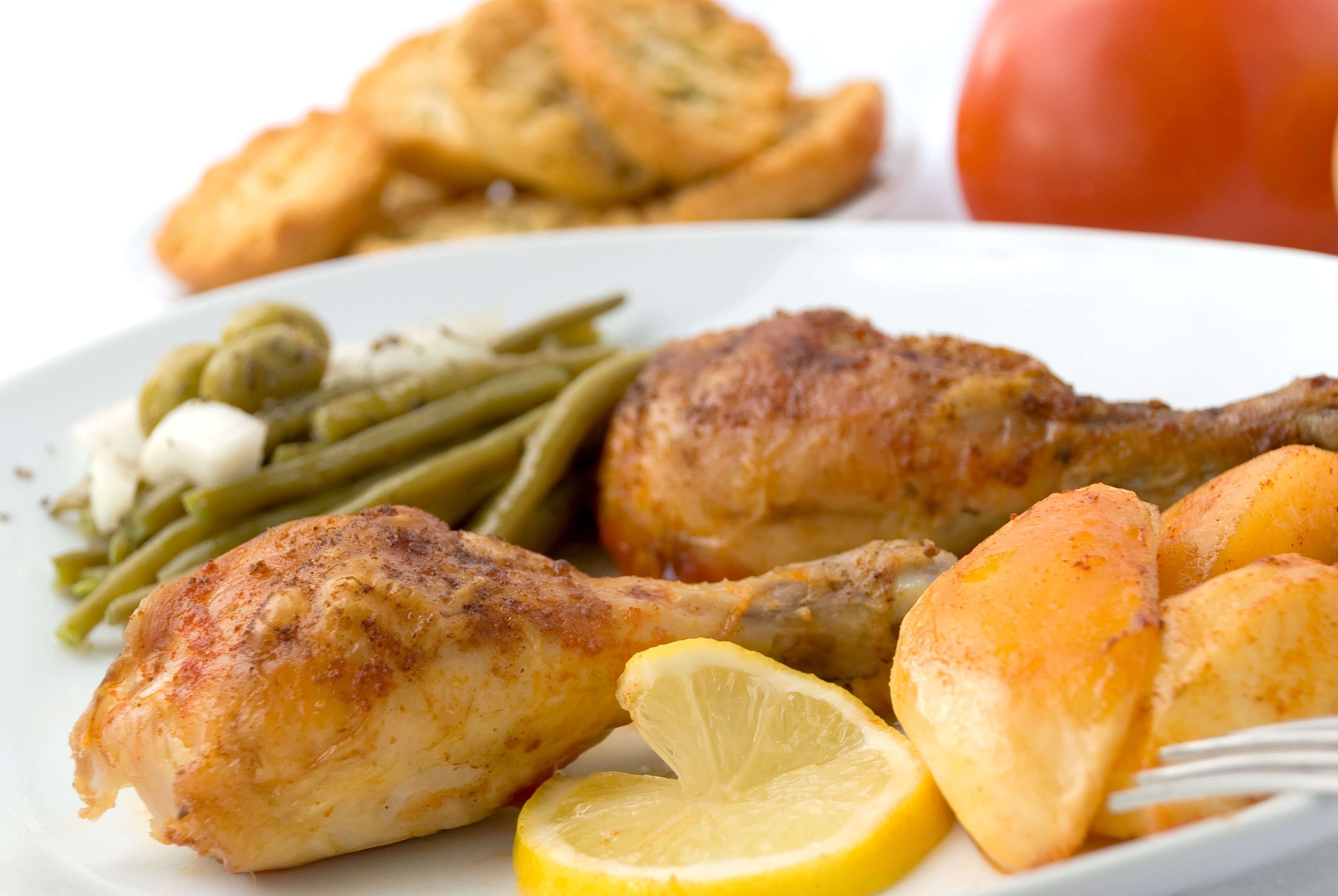 Comfort Foods: Diabetic friendly recipe for chicken with white wine garlic sauce header image.