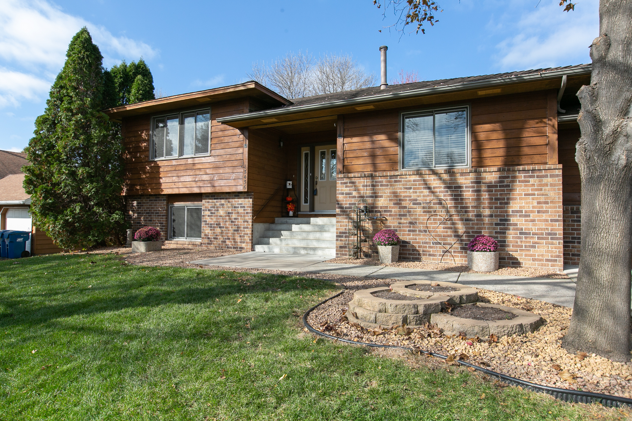 Has great curb appeal! #homeforsale in @Andover! SOLD! header image.