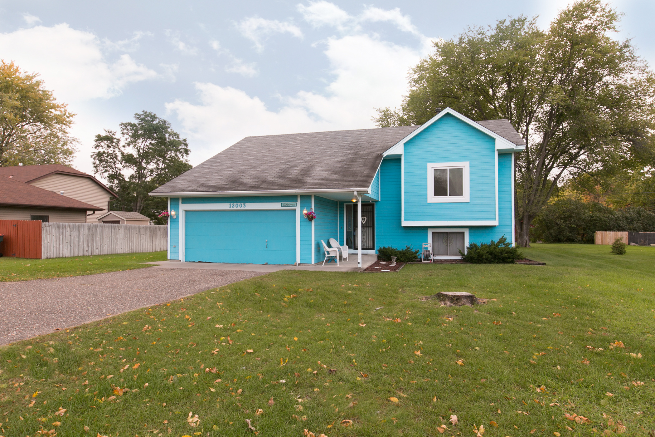 Home for sale in Coon Rapids has only had one owner! SOLD! header image.