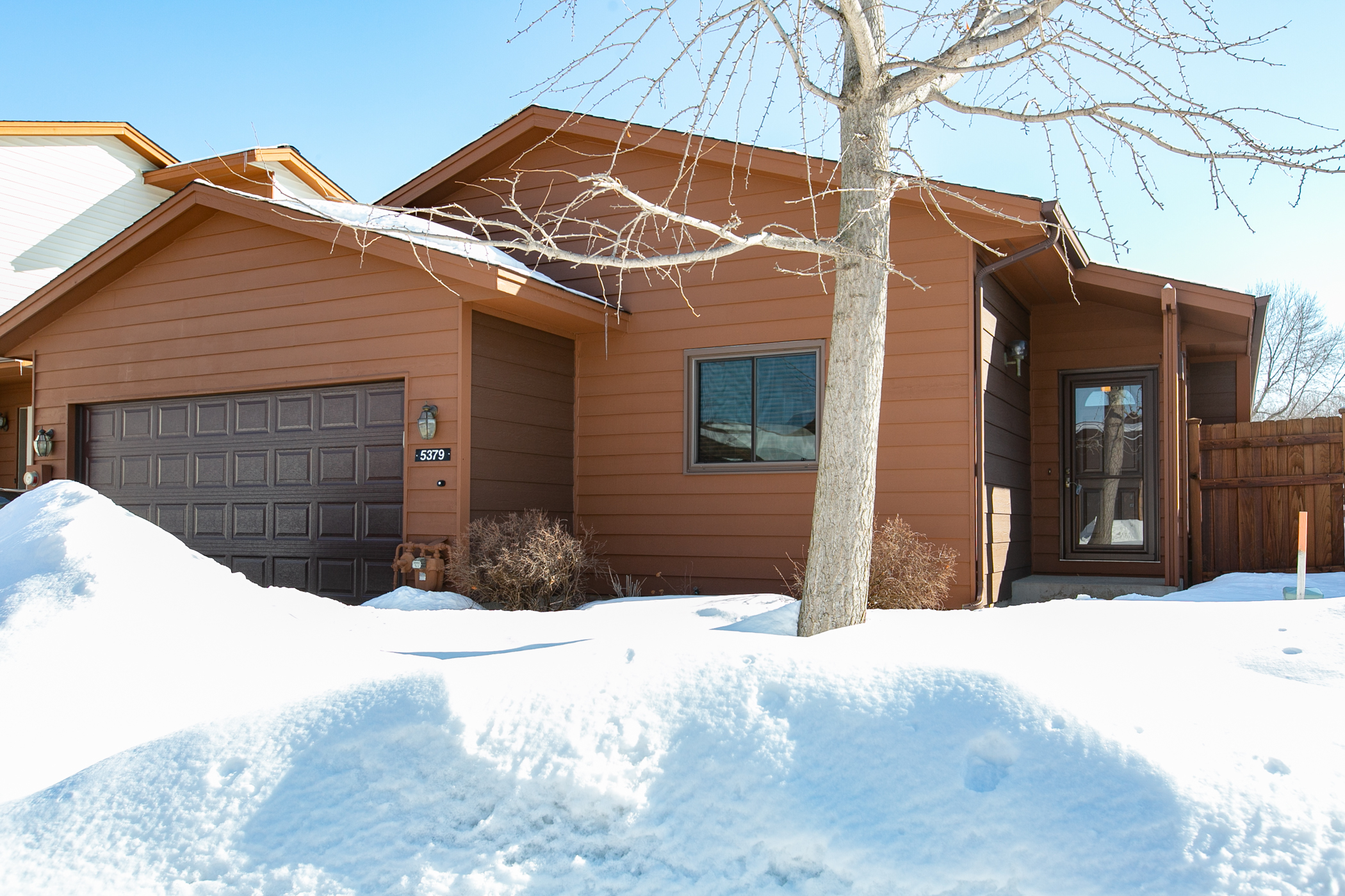One level living in Apple Valley? Pending! header image.