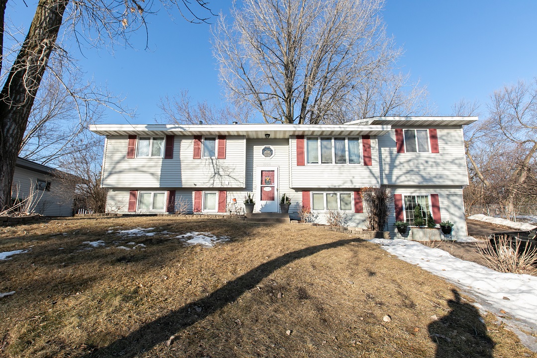 Home for sale in Anoka - great location!!! SOLD!! header image.