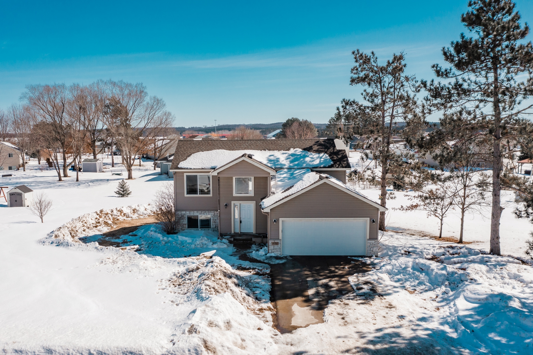 @LittleFalls has a fantastic #homeforsale! ONLY 30 minutes from @Brainerd! header image.