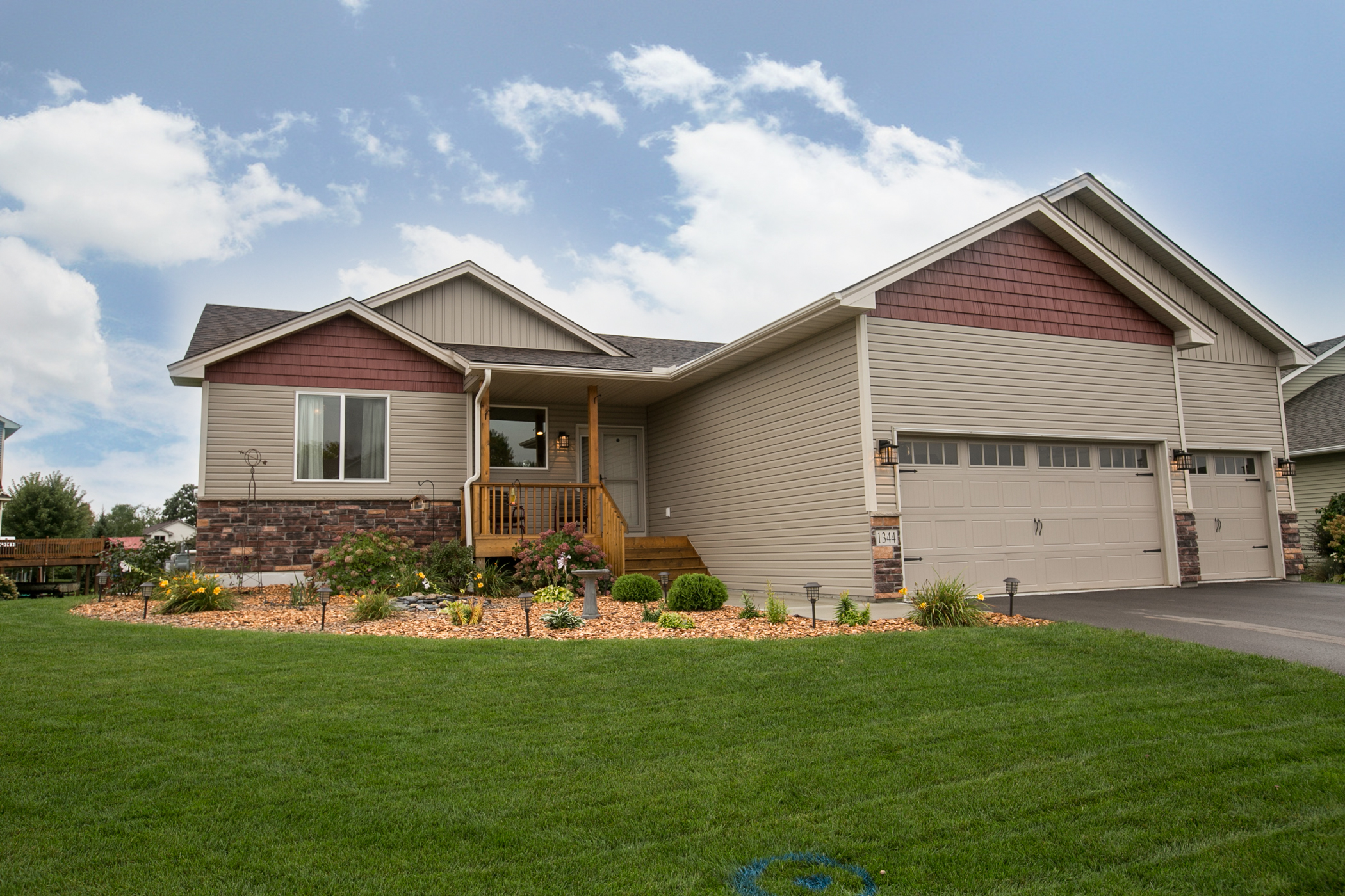 This #homeforsale in @Hanover is AMAZING!! SOLD! header image.