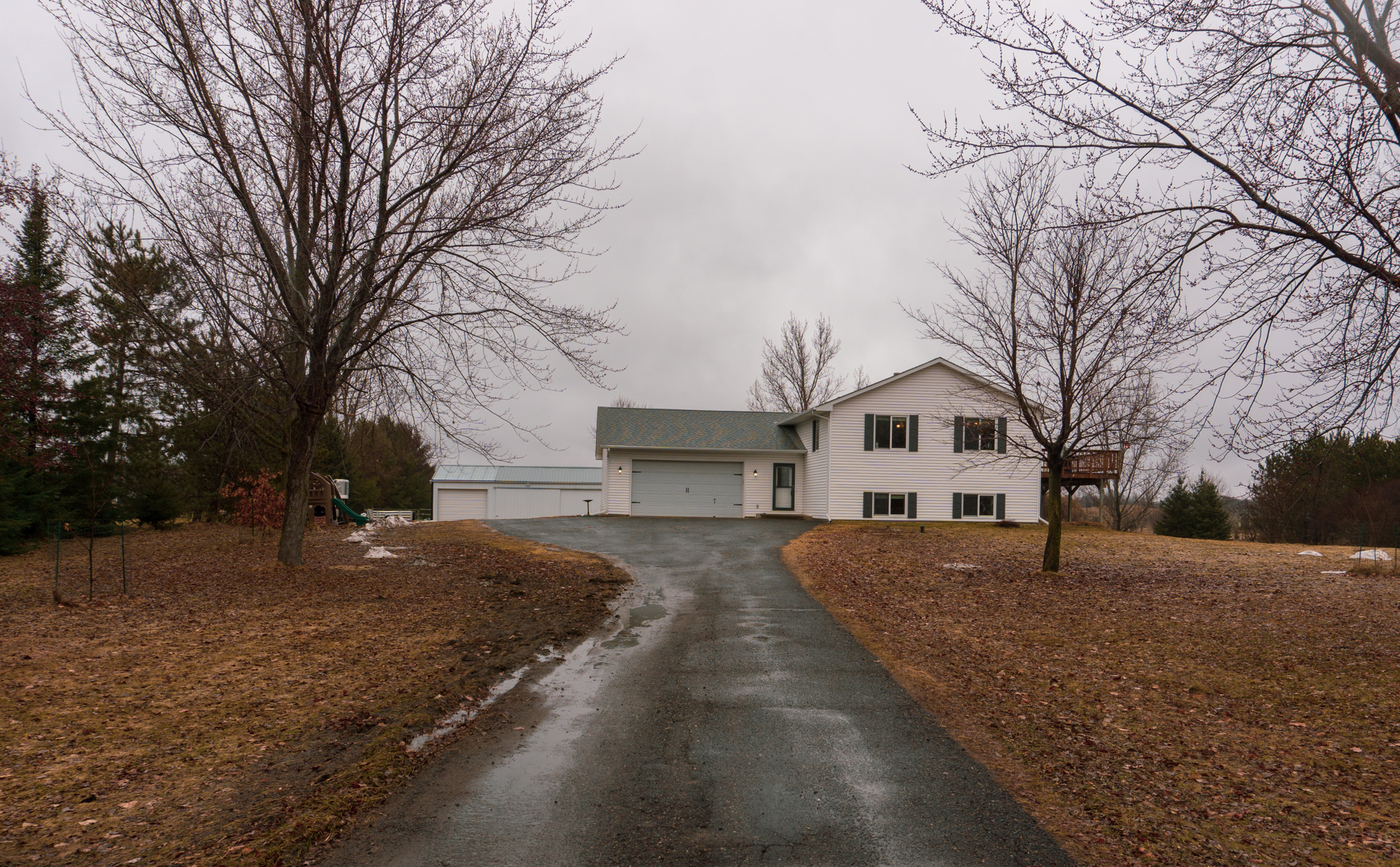 This home for sale in Elk River is on 5.6 acres! SOLD!!!! header image.