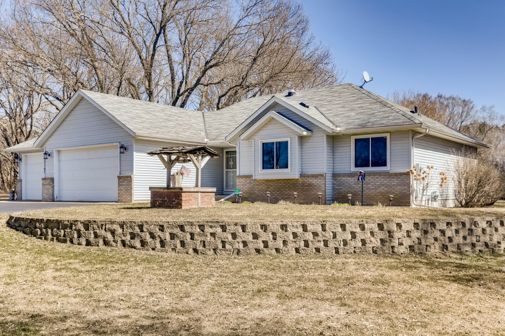 Numerous updates to this home for sale in Ham Lake! PENDING in ONE DAY and now SOLD!! header image.