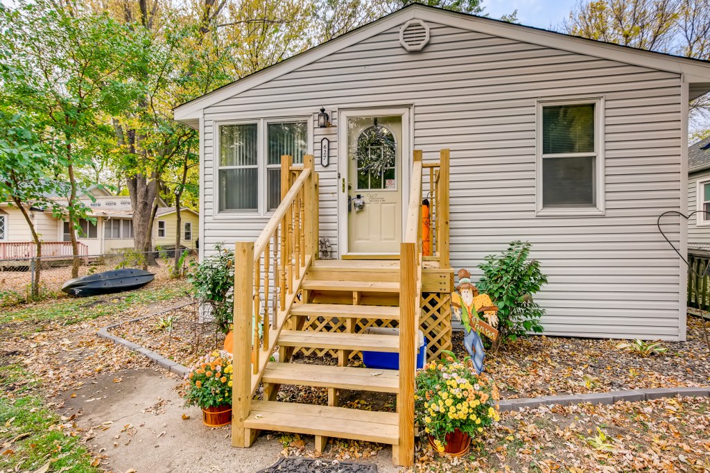 Home for sale in Newport! SOLD! header image.