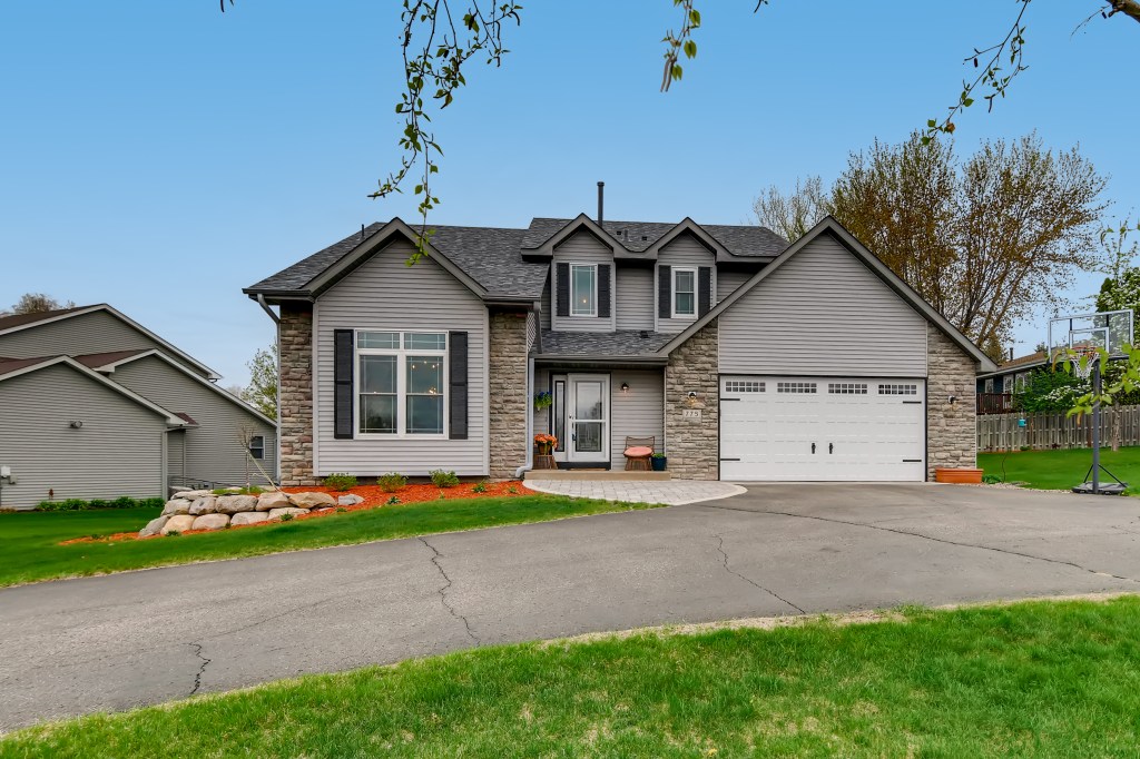 Exceptional home for sale in Andover! SOLD!!! header image.