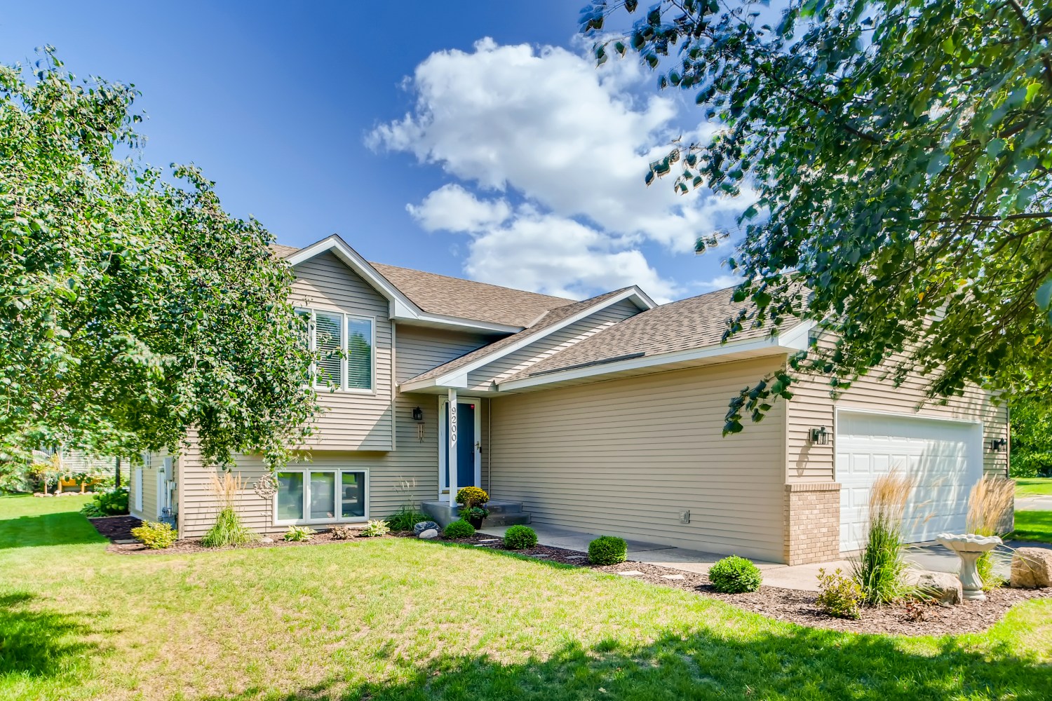 This #homeforsale in @BrooklynPark is nearly new! header image.