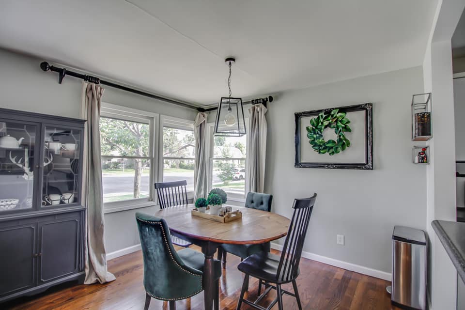 How to get 6-25% More Money on The Sale of your Home by De-Personalizing! header image.