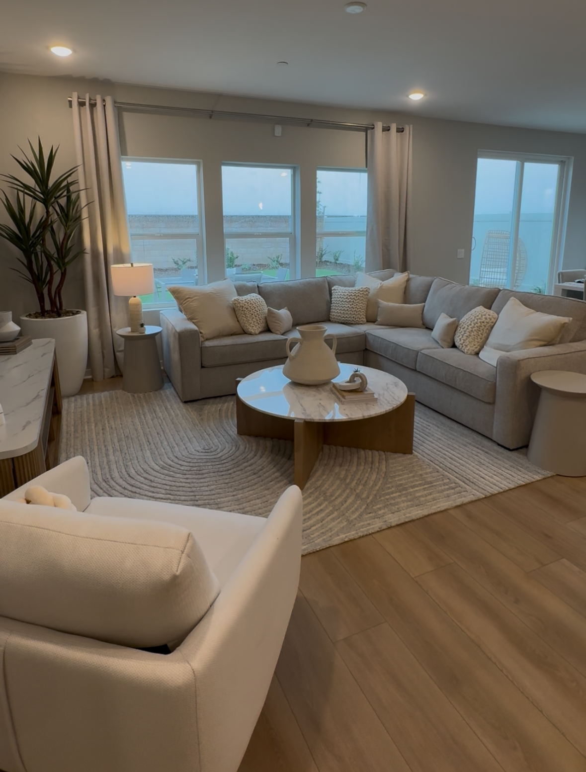 KHovnanian new construction home with 9 foot ceilings in Bakersfield