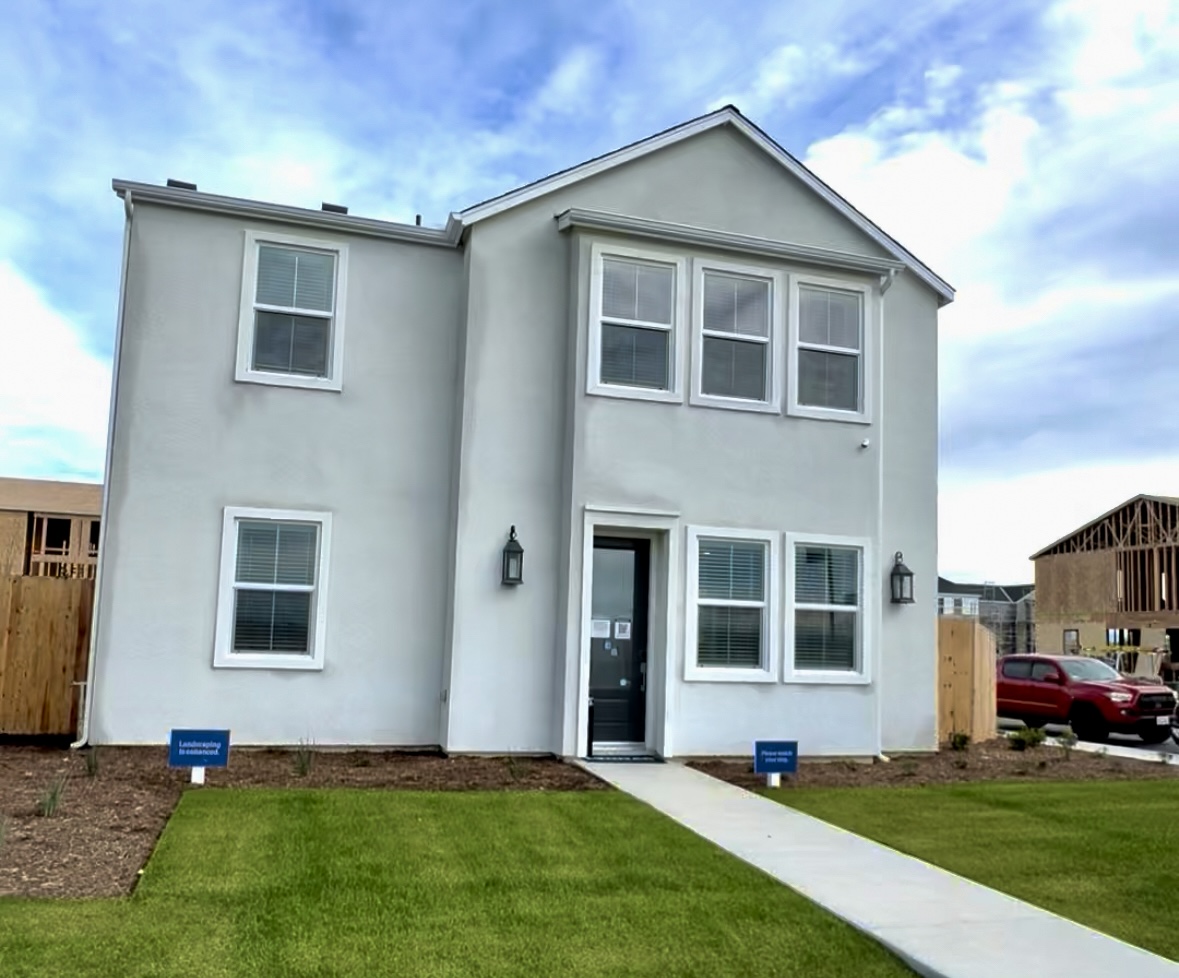 Lennar Gardens at Encanto townhome in Southwest Bakersfield