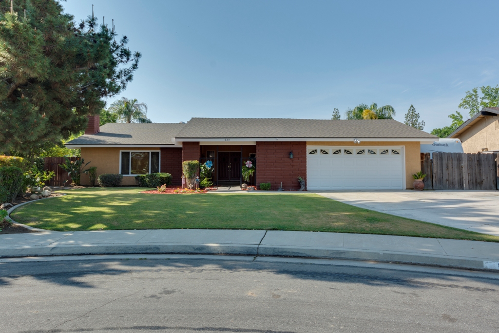 4 Easy Steps  to Selling Your Home and Buying Another! header image.