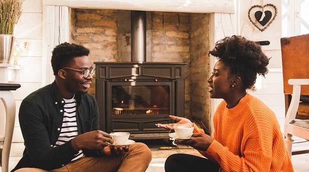 Espanol - Cosas que considerar al Comprar una casa (INVIERNO 2023 EDICIÓN) header image.