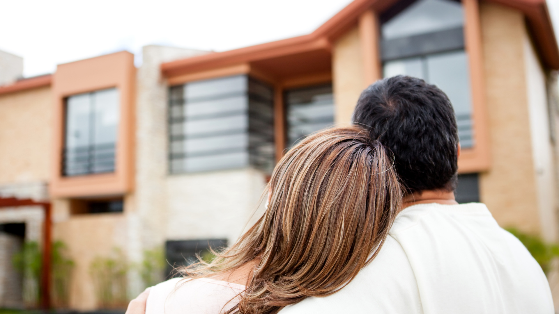 The Homeowner’s Guide to Managing Major Home Expenses Without Financial Pressure header image.