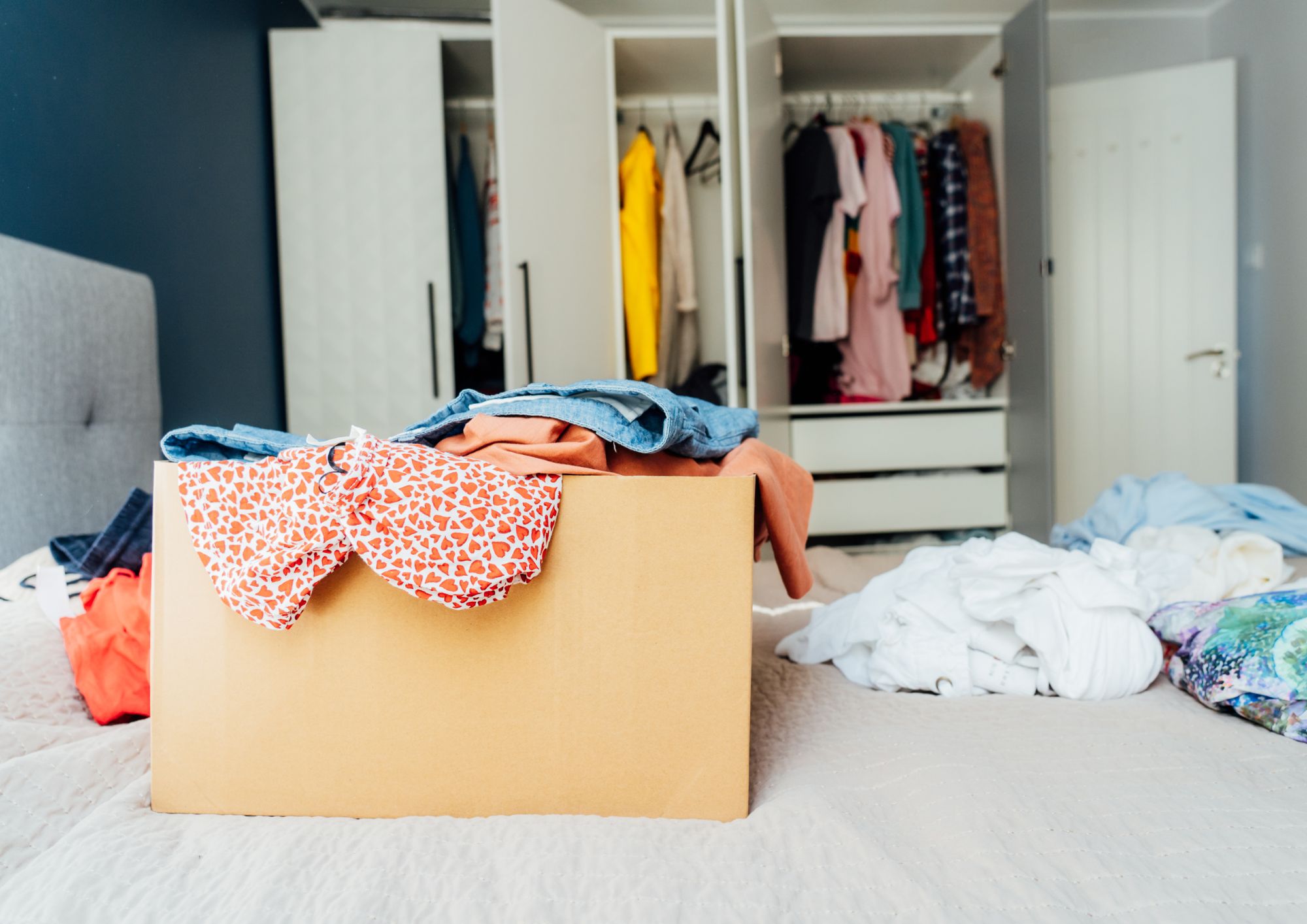 Streamline Your Space: Decluttering Tips to Prepare Your Home for Sale header image.